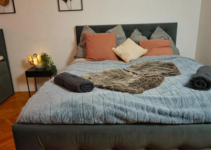 Nook Near Hauptbahnhof *
